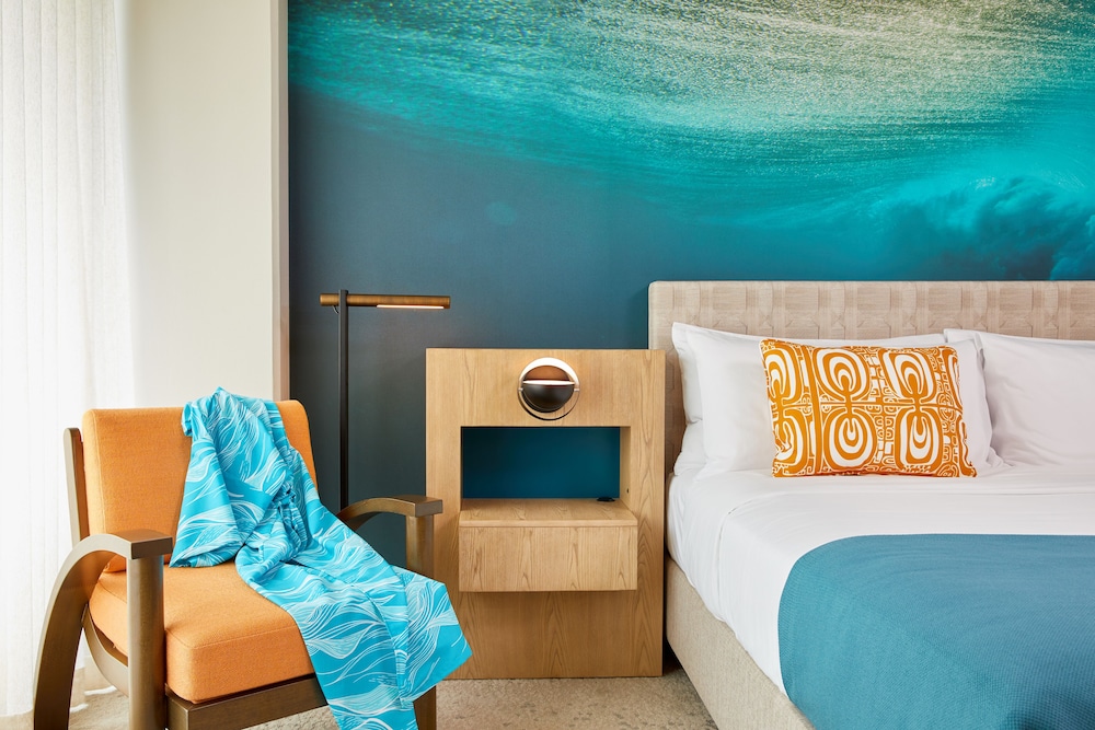 OUTRIGGER Waikiki Beachcomber 27/75
