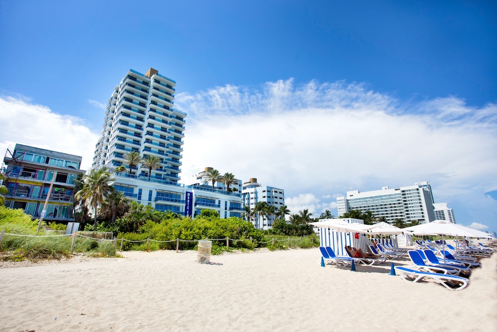 Miami Vacations Corporate Rentals - Monte Carlo 60/69