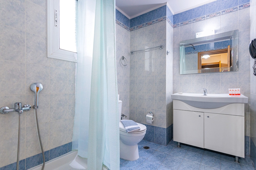 Faros 2 Hotel 36/36