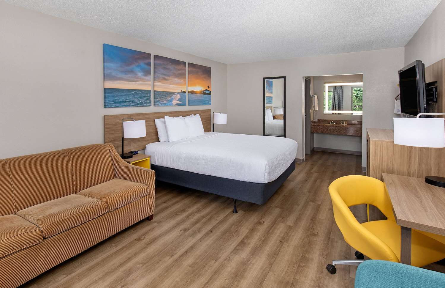Days Inn by Wyndham - St. George, SC 8/41
