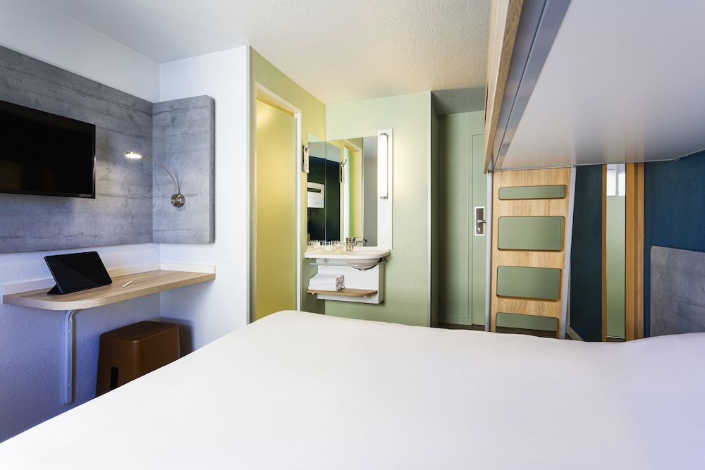 Ibis Budget Paris Porte D Orleans 12/70