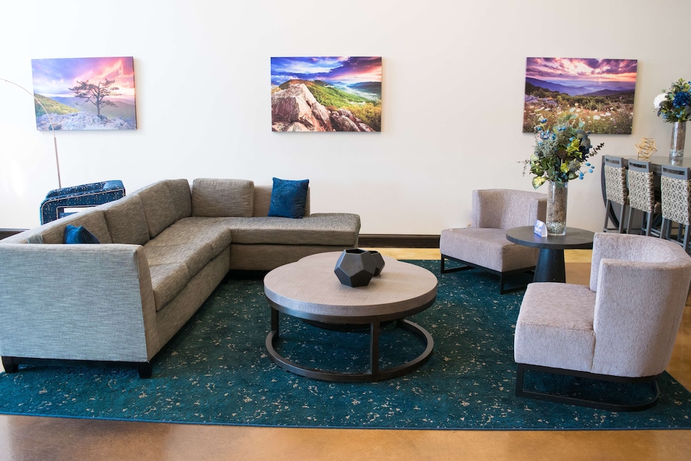 Best Western Plus Waynesboro Inn & Suites Conference Center 22/33