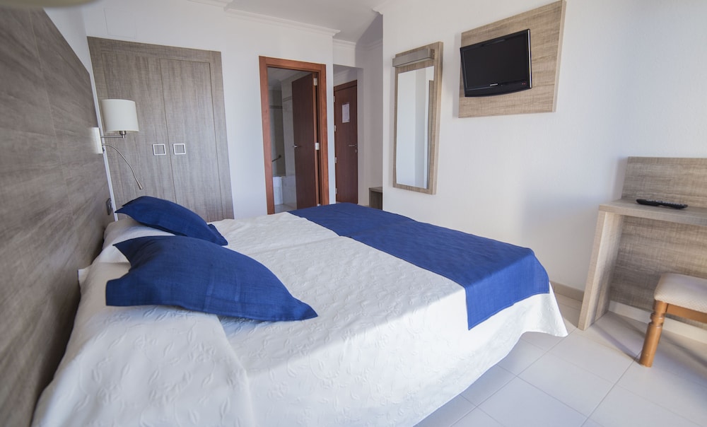 Risech Hotel 28/64