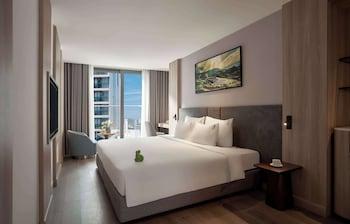 Senior, Double Bed, City View, Balcony