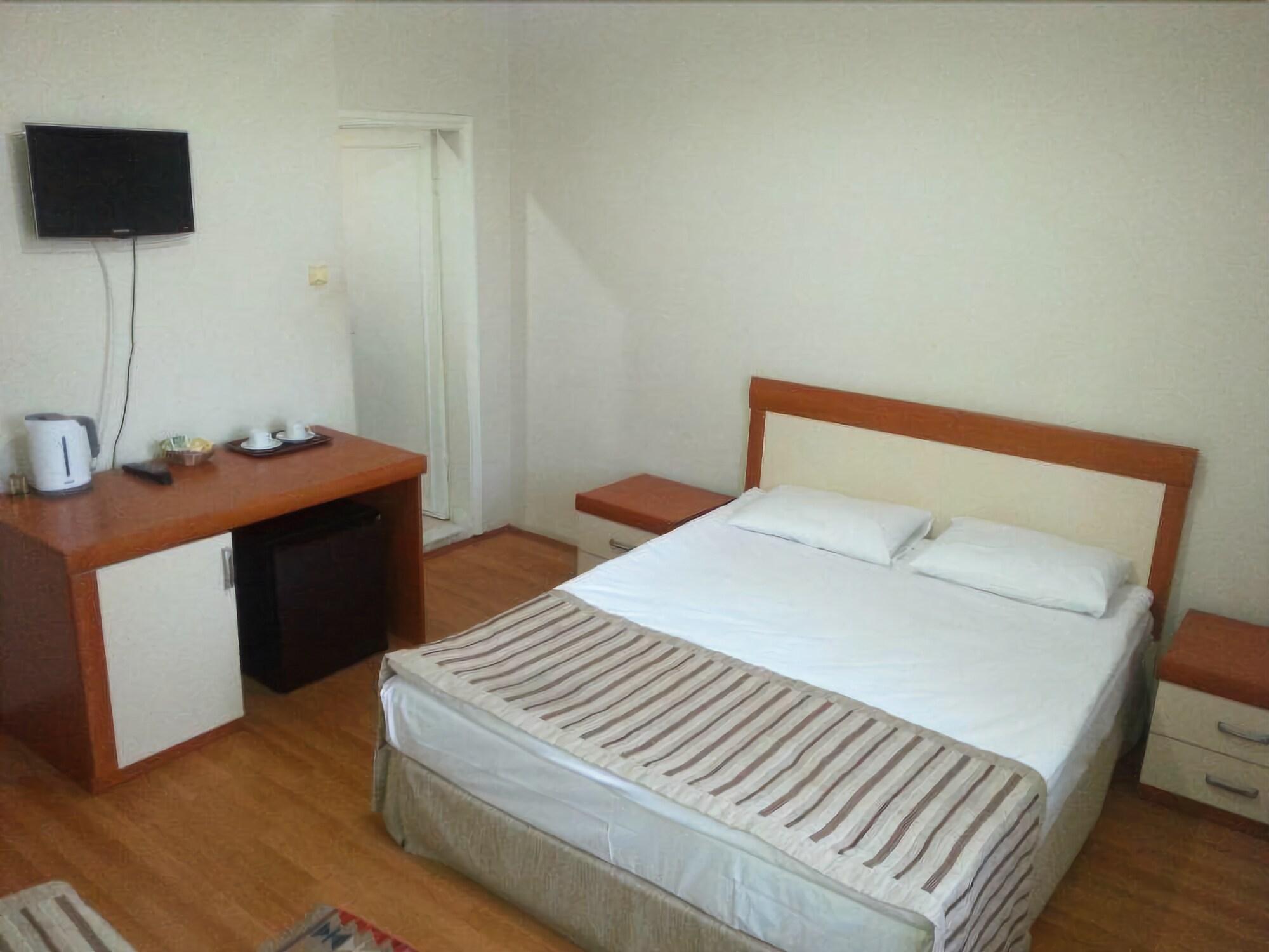 Yildiz Hotel 14/50