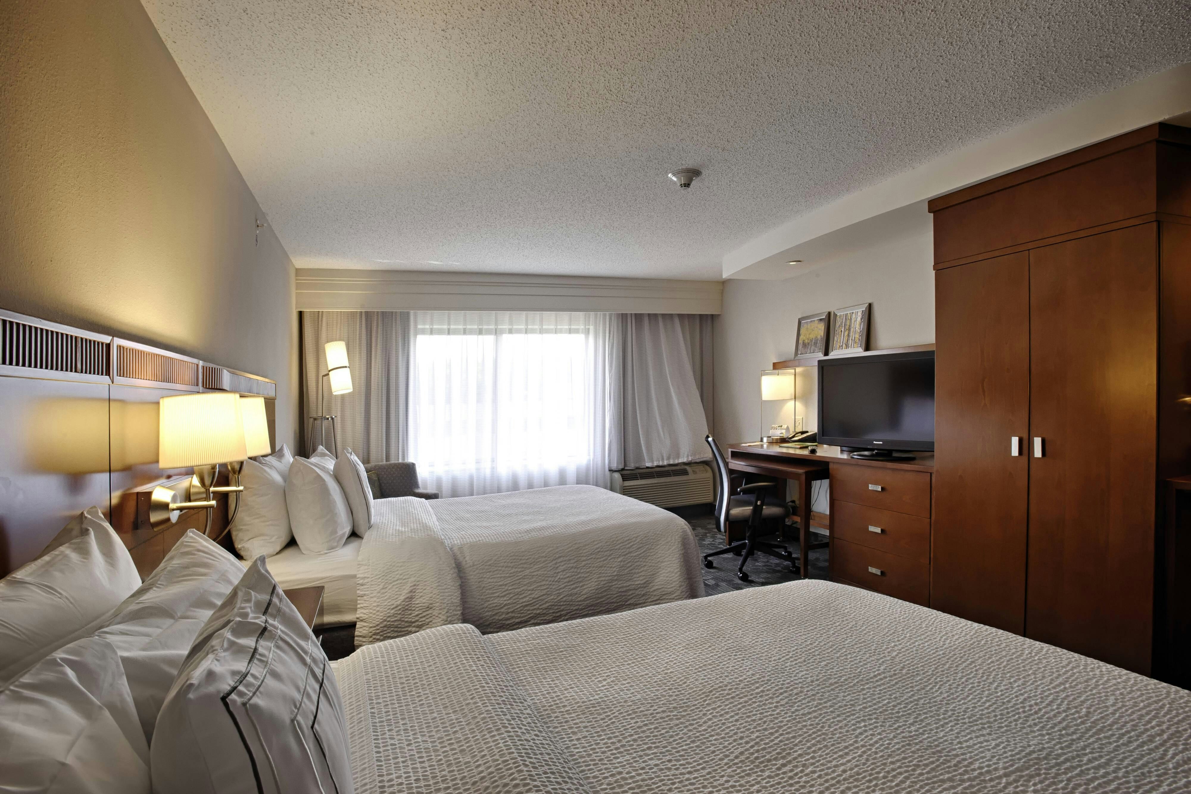 Courtyard By Marriott Wall At Monmouth Shores Corporate Park 10/30