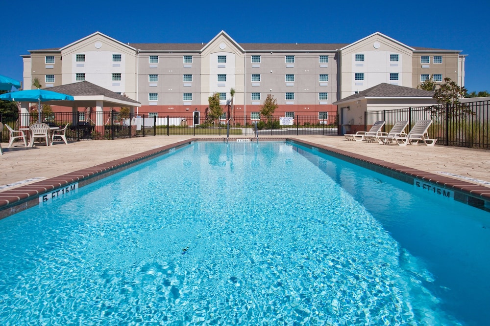 CANDLEWOOD SUITES BLUFFTON - HILTON HEAD 1/73