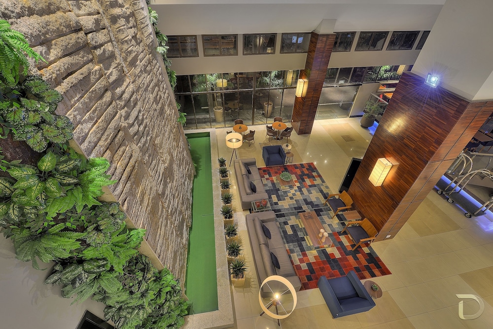 Hotel Deville Prime Cuiaba 73/86