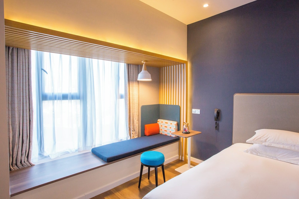 Specialty, Single Bed