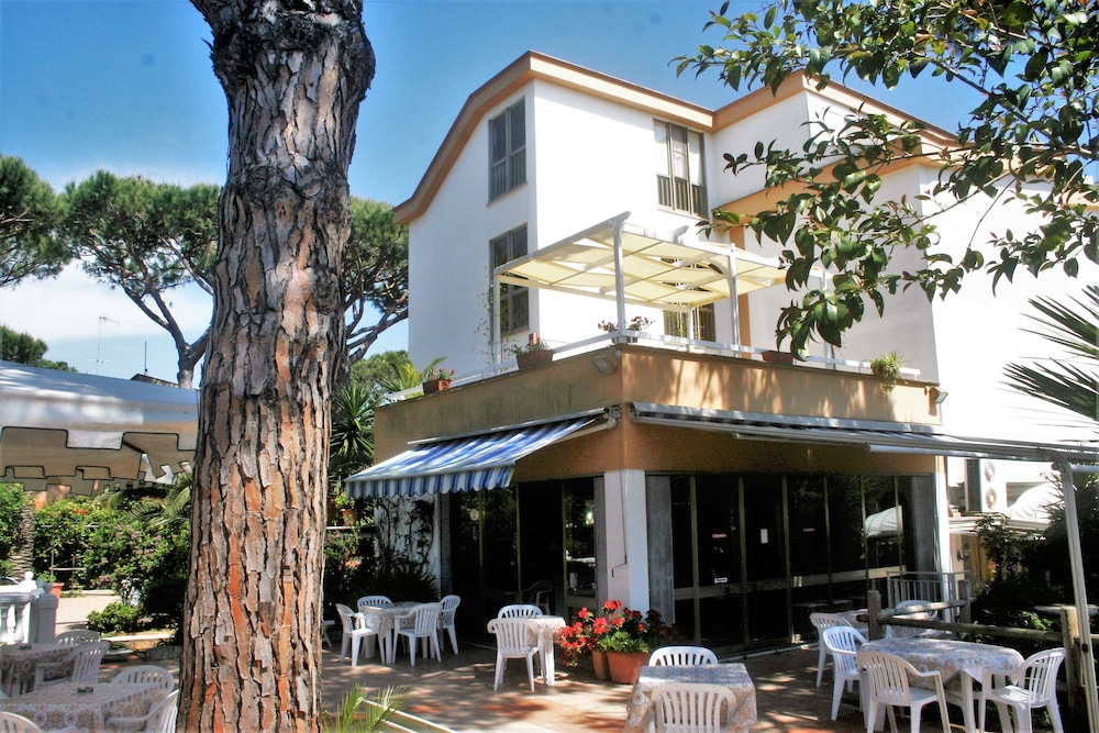 Hotel Anna 2/68