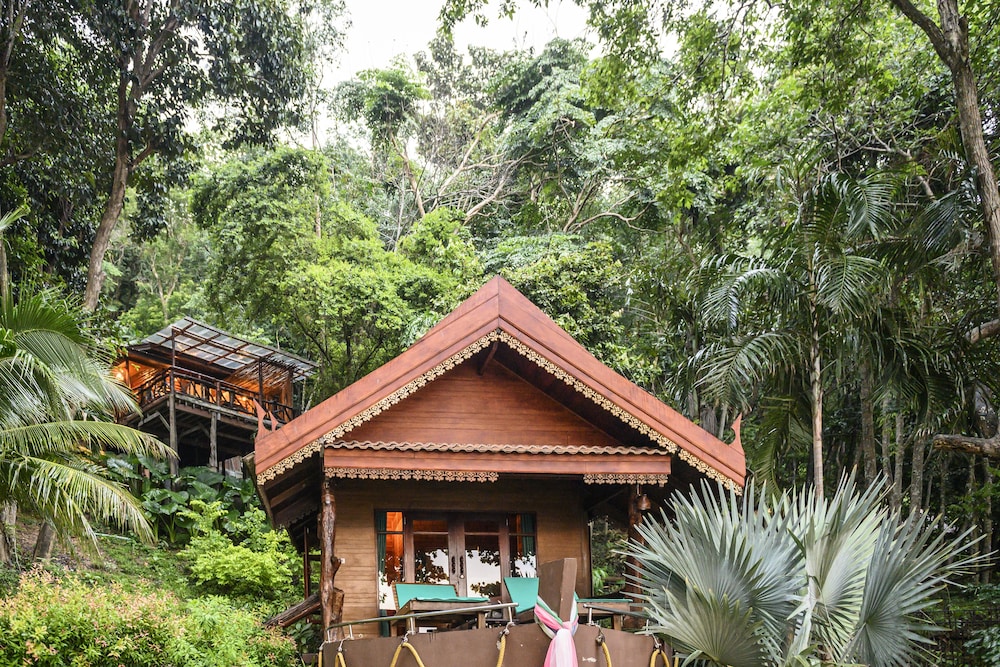 Koh Jum Ocean Beach Resort 2/50