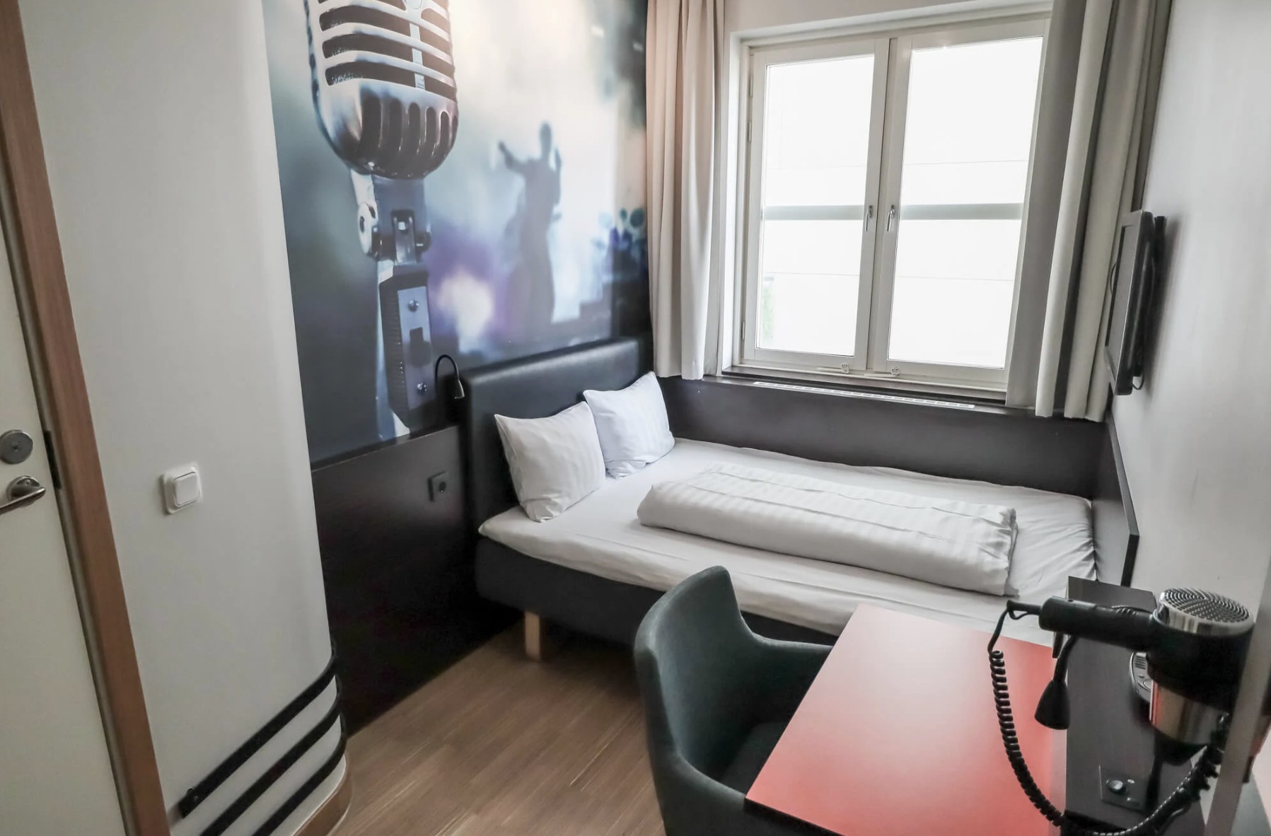 Compact, Double Bed