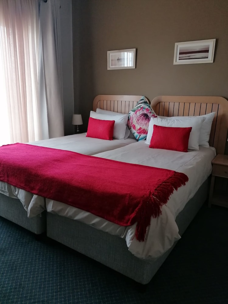 Cape Town Beachfront Apartments At Leisure Bay 9/50