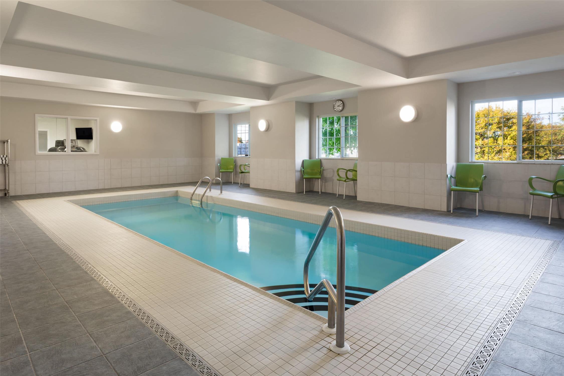 Microtel Inn & Suites By Wyndham Sault Ste. Marie 30/47