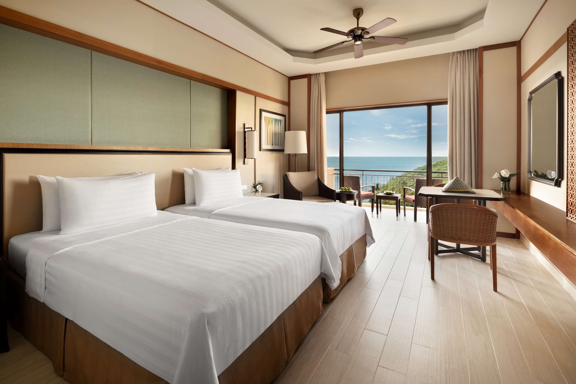 GARDEN, DELUXE, TWIN BEDS, SEA VIEW