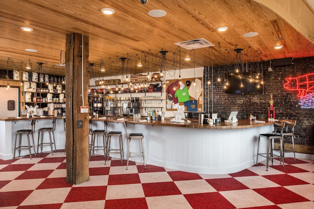 The Stricklin Hotel 8/33