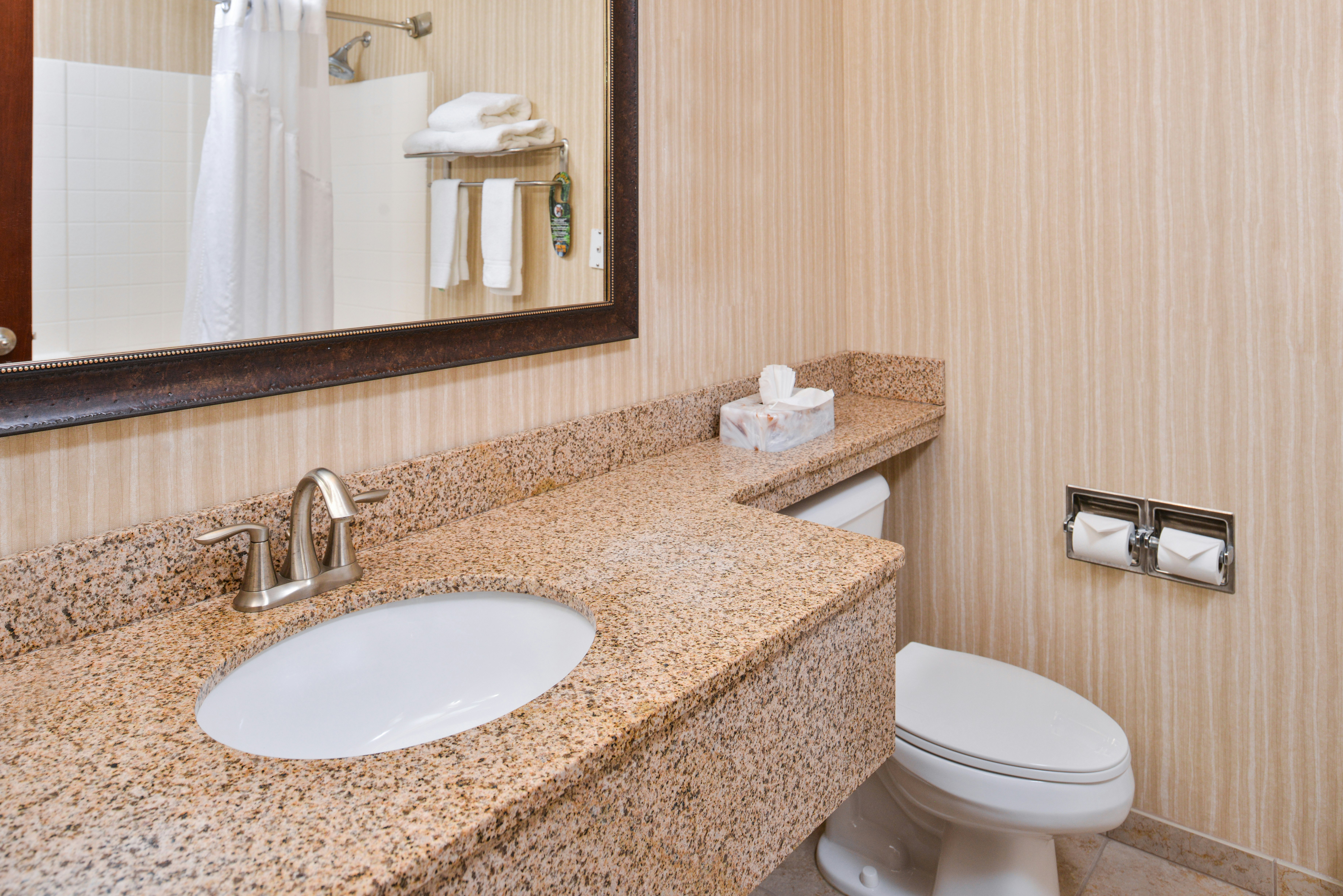 Holiday Inn Express Hotel And Suites Portland Jantzen Beach 67/68