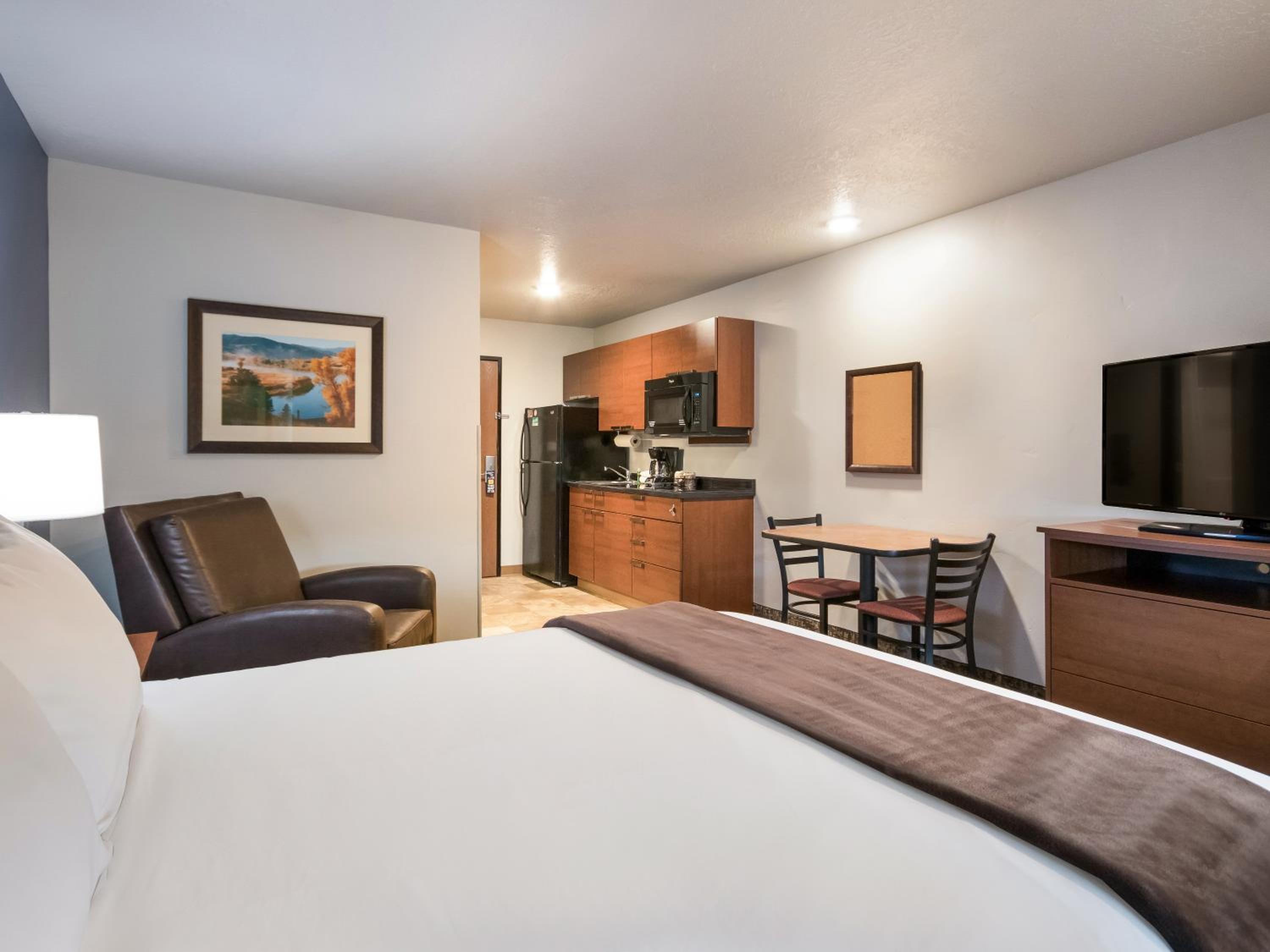 غرفة قياسية بسرير كينج، My Place Hotel Brookings 4/10