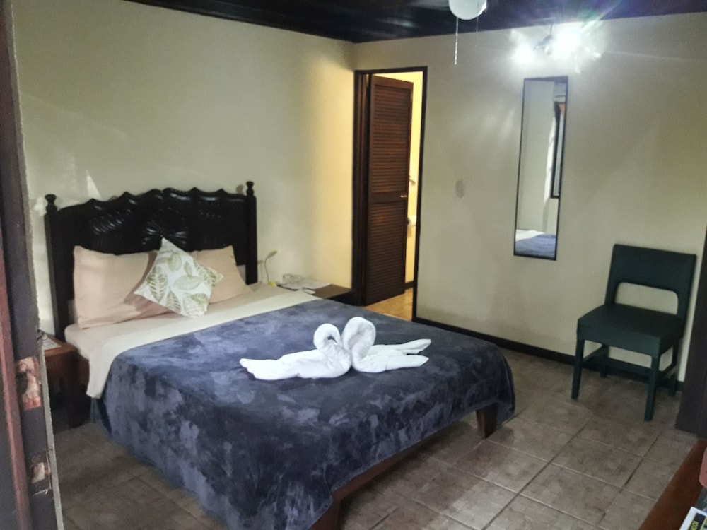 غرفة قياسية بسرير مزدوج، Hotel La Colina 1/6