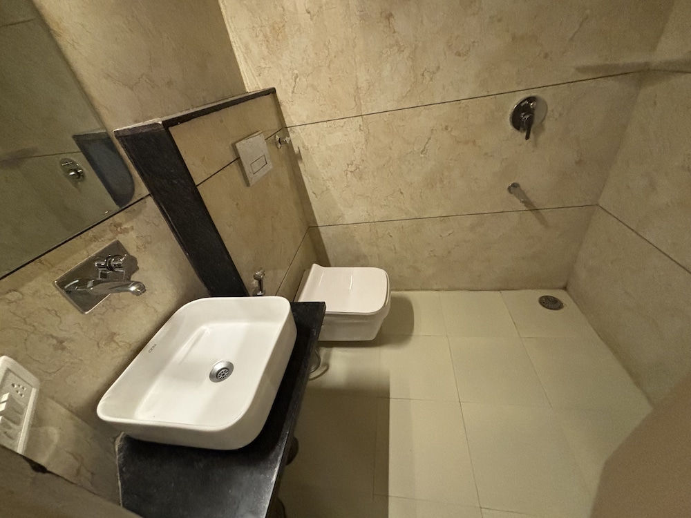 Hotel Maya International 44/50