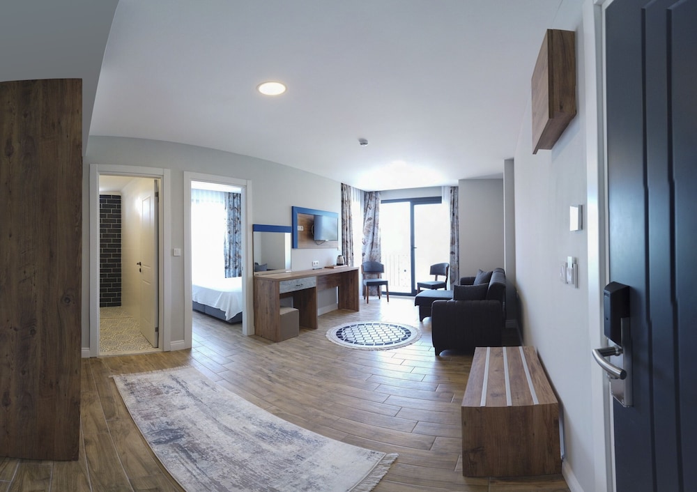 Houdini Hotel 30/39