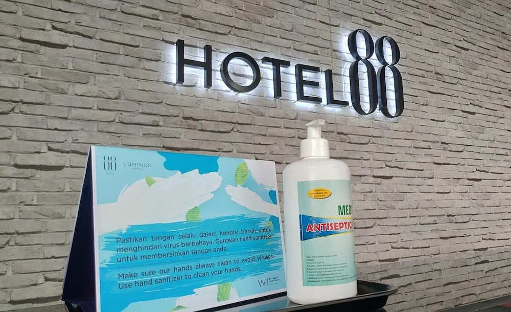 Hotel 88 Bekasi 18/35