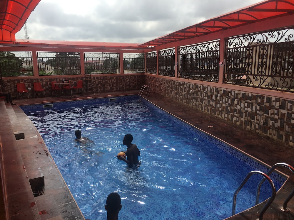 De Zone Hotel Ltd 14/26