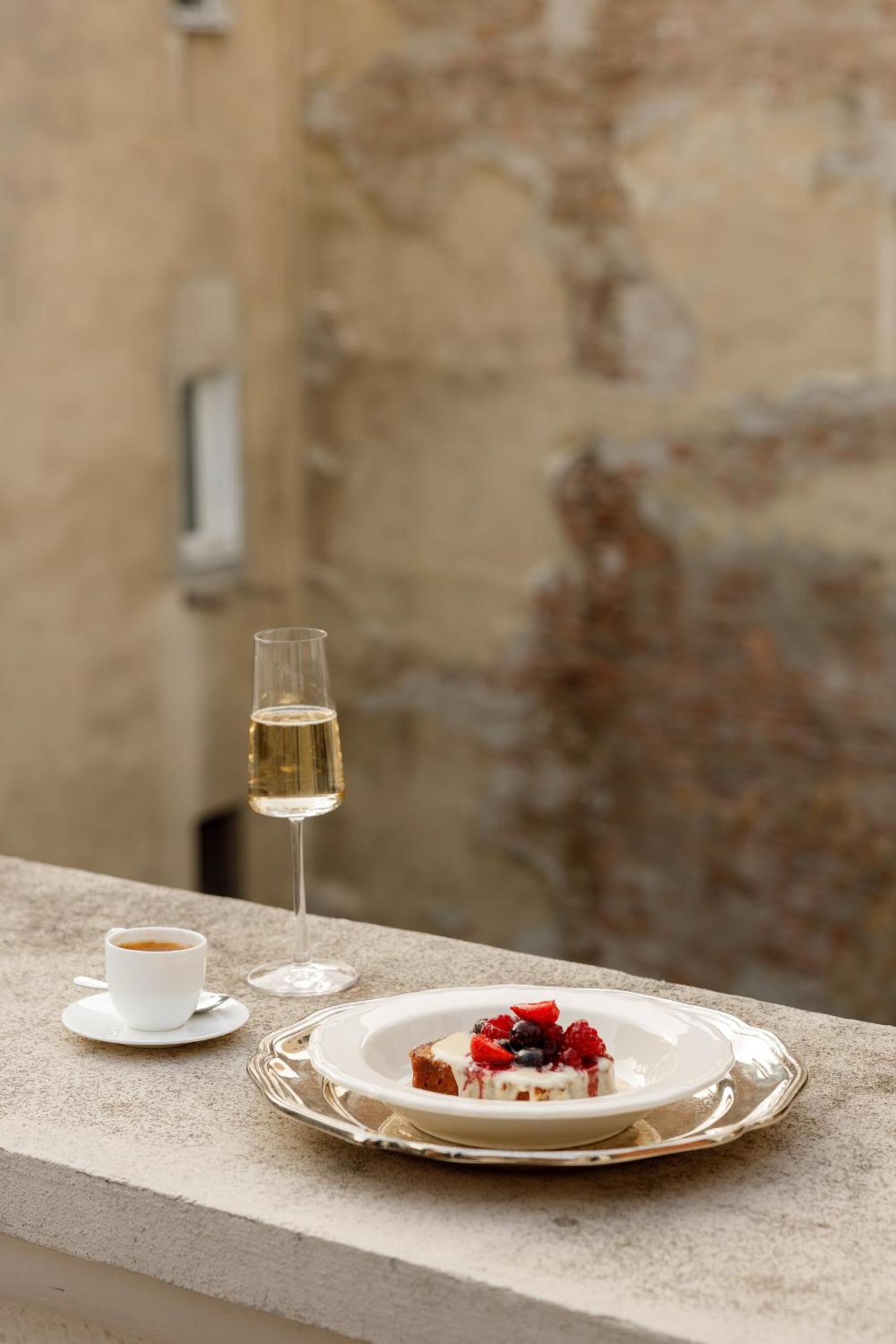 Pavilion Boutique Hotel 28/36