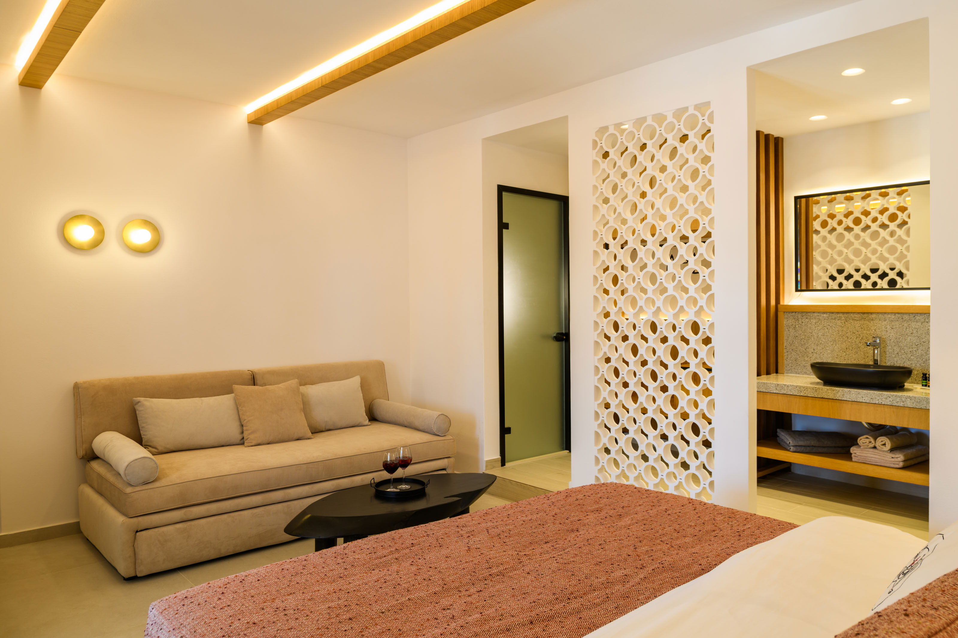 Safrani Suites 40/60