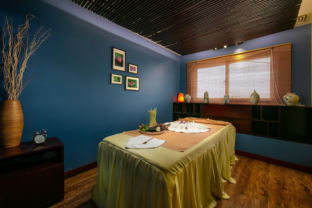 Oriental Suites Hotel And Spa 27/50
