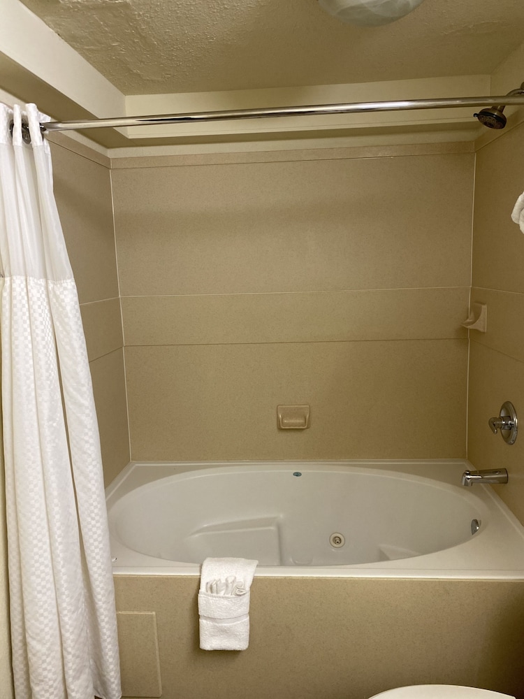 Days Inn by Wyndham Oklahoma City/Moore 12/30