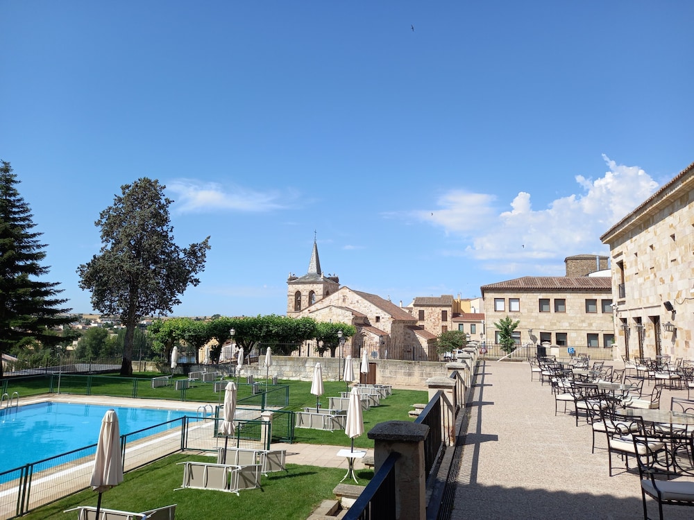 Parador De Zamora 41/50