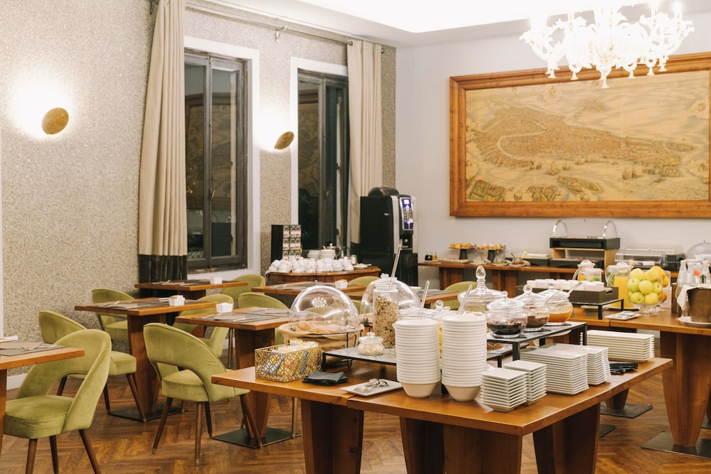 iH Hotels Venezia Salute Palace 49/62