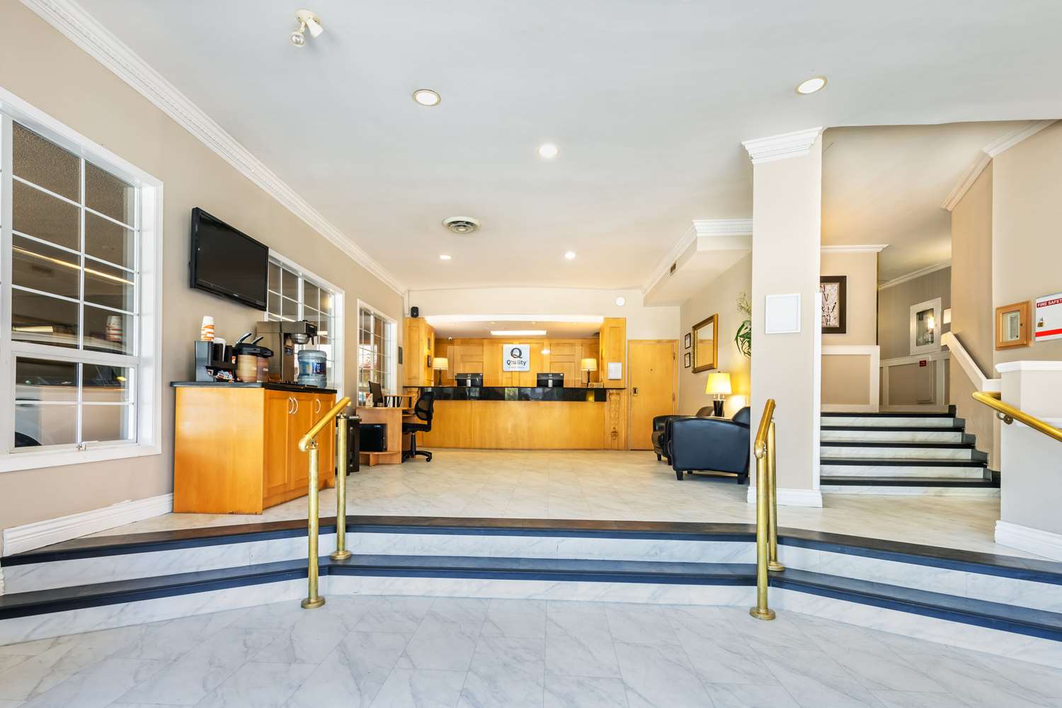 Quality Inn Downtown Inner Harbour 7/23