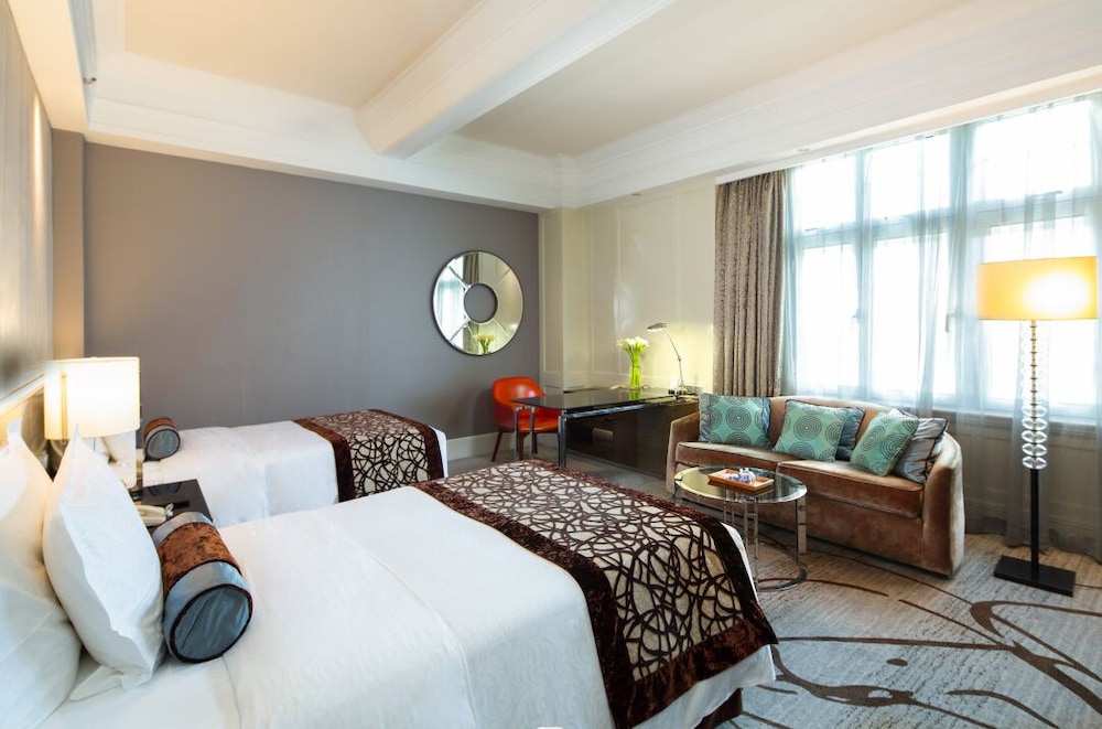 Cathay Building Premier Deluxe Room Twin