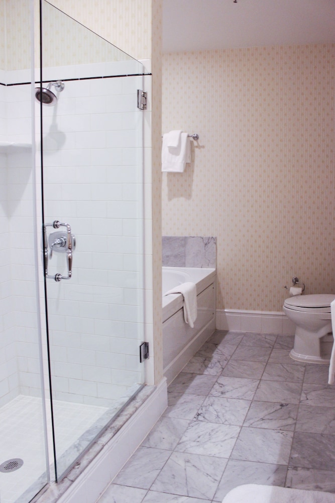 Hotel Providence Trademark Collection By Wyndham 20/65