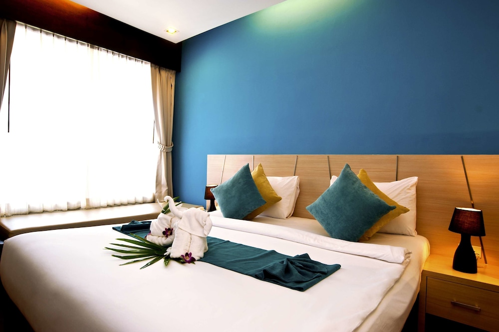 Deluxe, King Bed