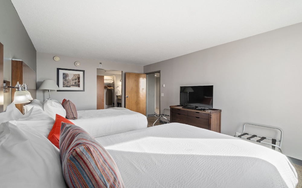 Four Points by Sheraton Charlotte 12/55