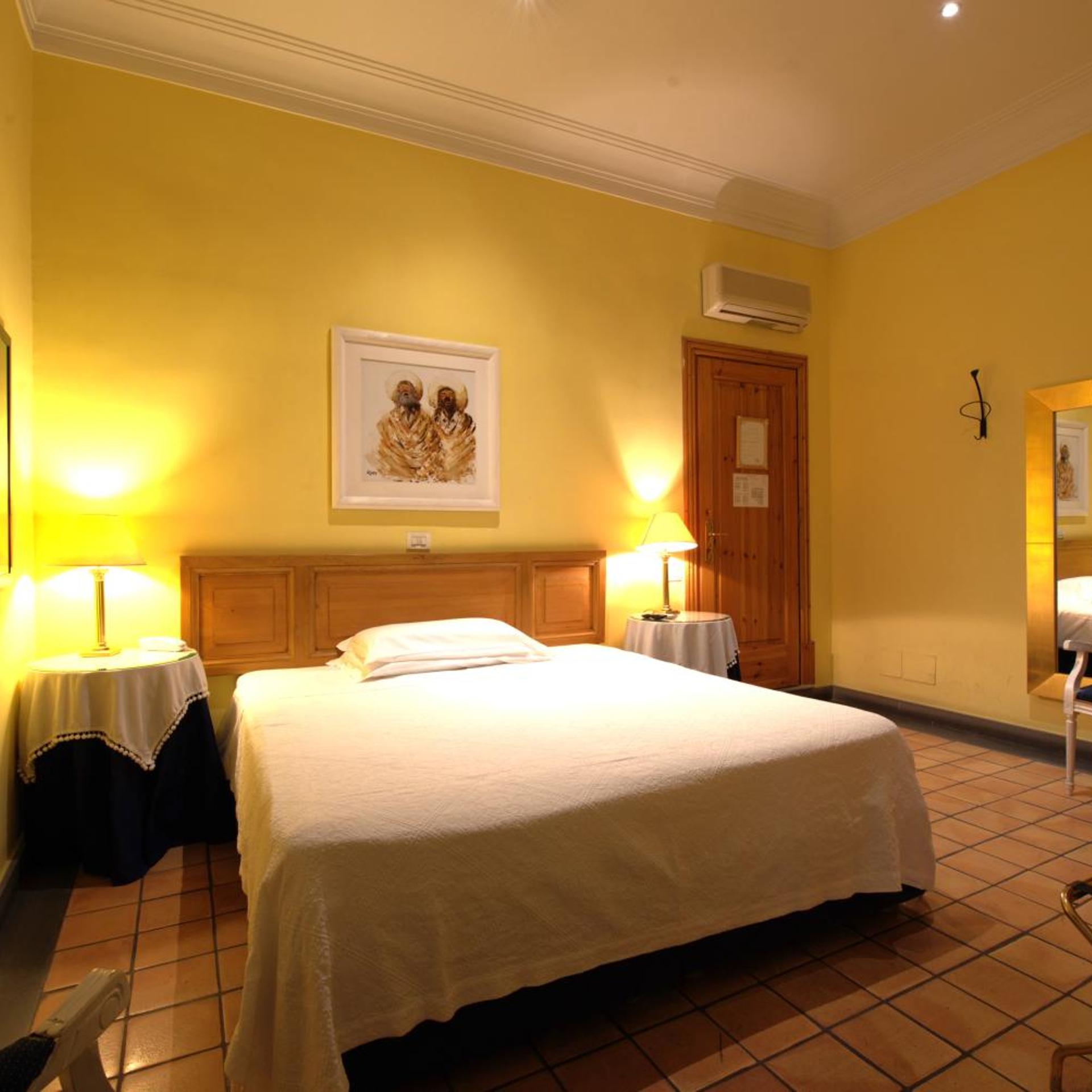 غرفة بسرير مزدوج أو سريرين منفصلين، Hotel Locanda Cairoli 6/10