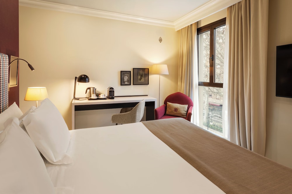 Junior Suite, King Bed