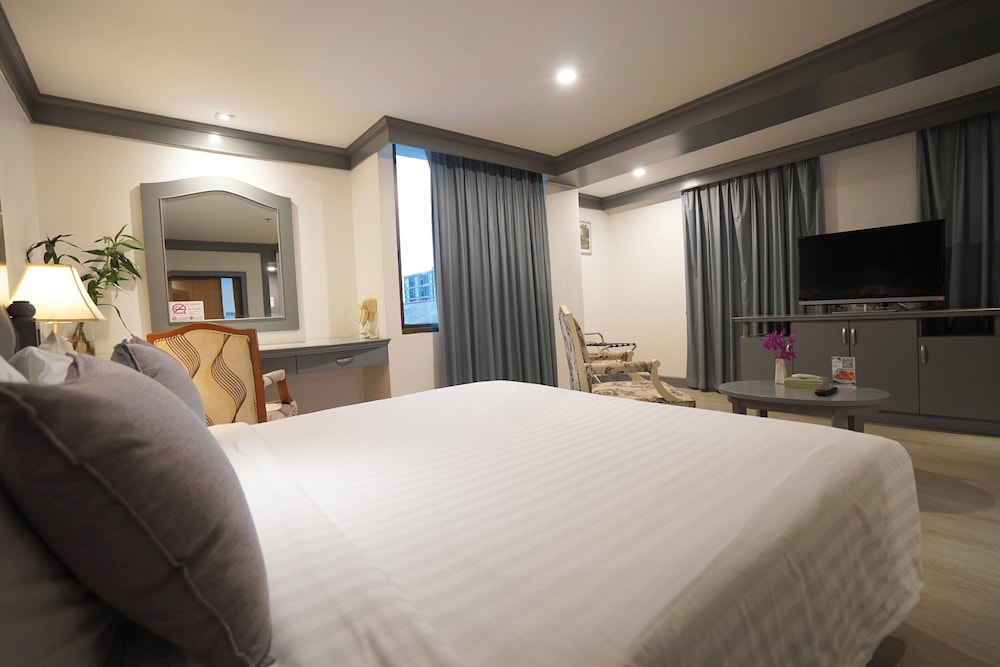 Jacuzzi Suite Room
