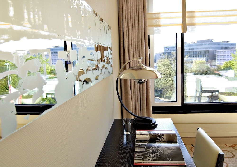 SHERATON BERLIN GRAND HOTEL ESPLANADE 31/39