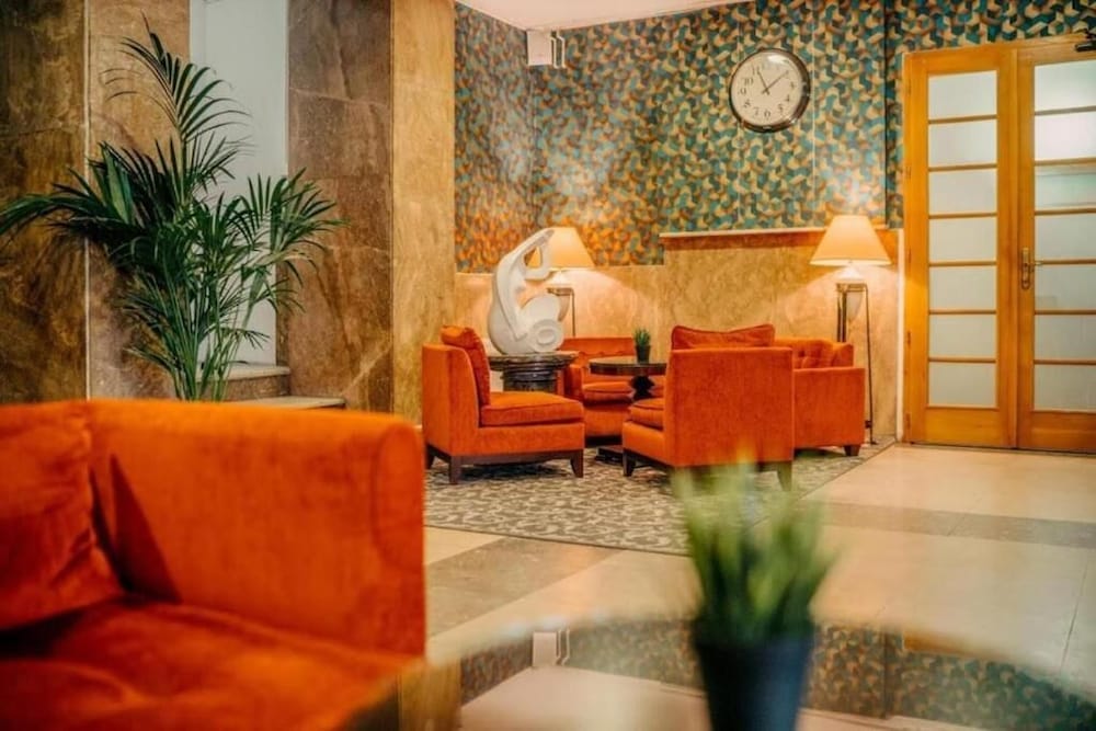 Metropolitan Old Town Hotel 46/63