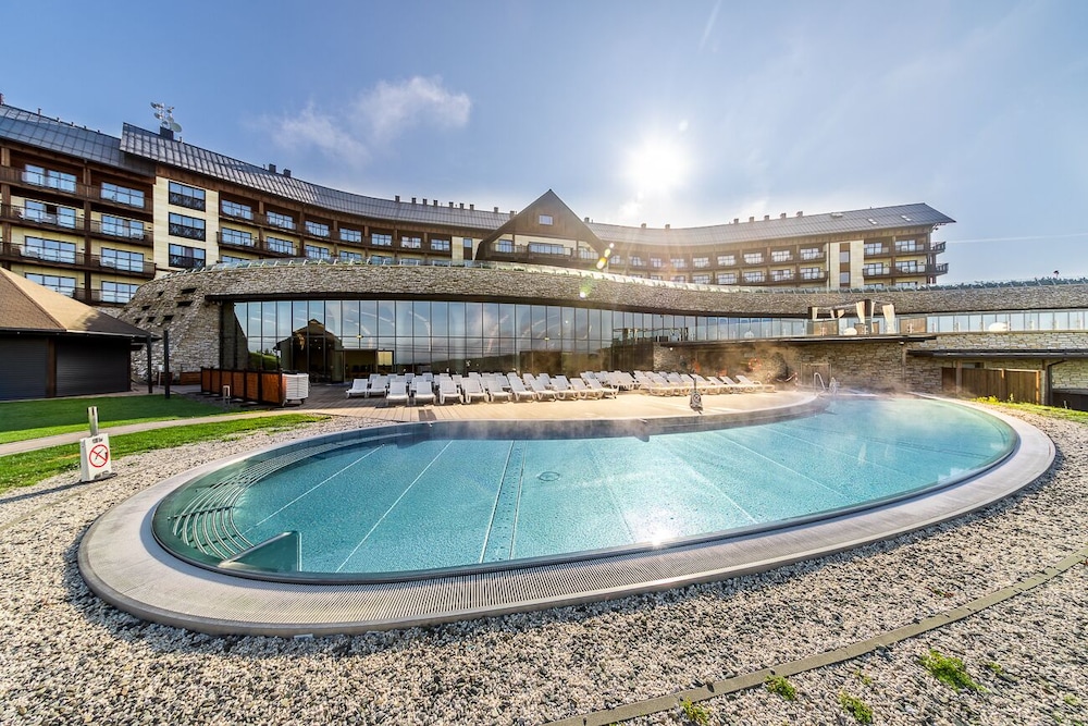 ARLAMOW HOTEL 46/50