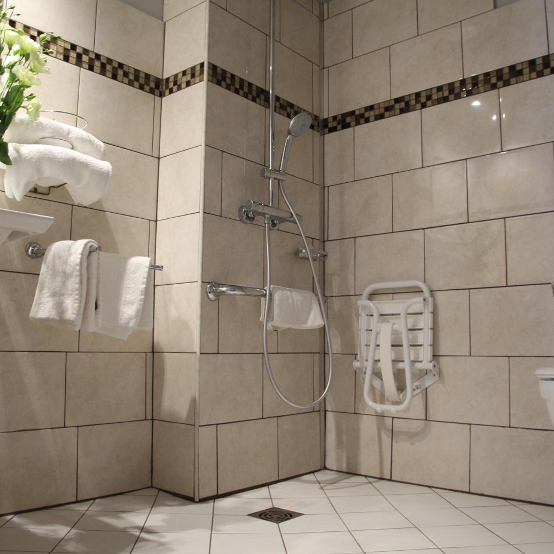 غرفة بسريرين منفصلين، Hotel Menton Riviera 4/4
