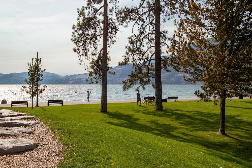 Coast Penticton Hotel 40/50