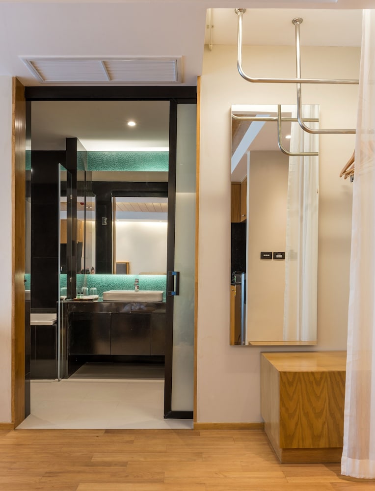 Asana Hotel & Residence 51/51