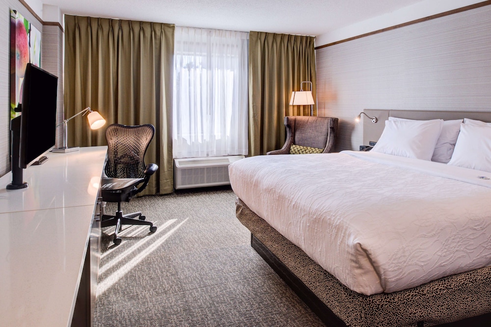 Hilton Garden Inn Detroit Southfield 23/84