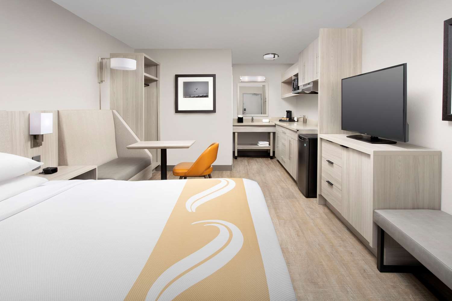 Efficiency, King Bed