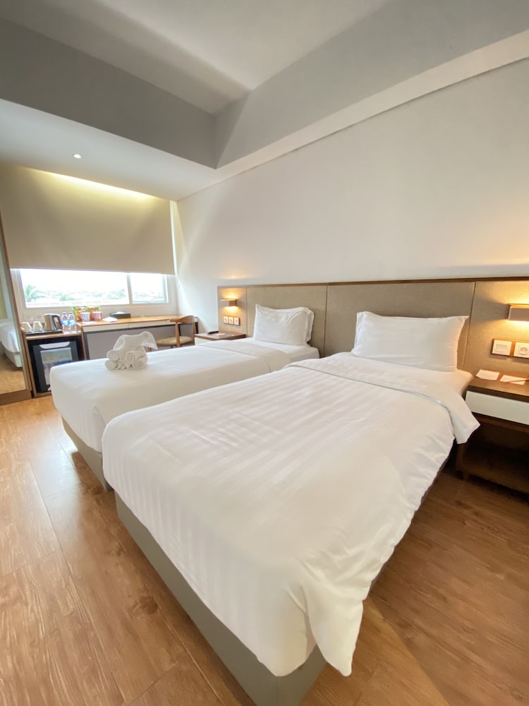 Grand Zuri Ketapang 22/58